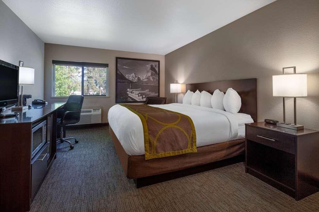 Hotel Super 8 By Wyndham St. Regis Pokoj fotografie